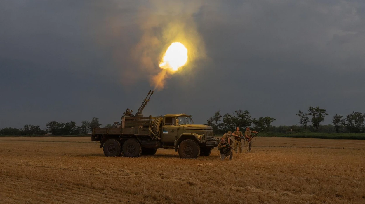 Alors que les missiles frappent l'Ukraine, la FIFA s'apprête à accueillir la Russie sur le terrain