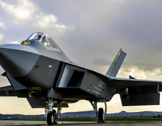 Pari risqué de Riyad sur le Kaan : alliances mondiales tendues