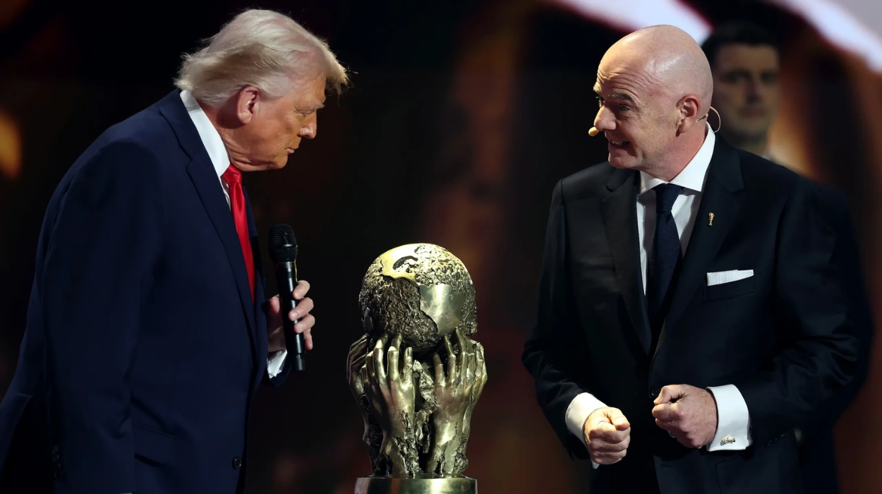 Paulo Fonseca critica el Premio de la Paz de la FIFA a Donald Trump