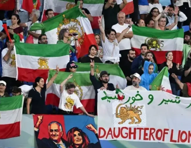 La Prohibición Informada de la Bandera Iraní Revela Fallas de Gobernanza de la FIFA