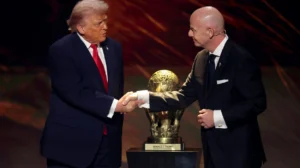El Parlamento Europeo pide a la FIFA que investigue a Infantino y a Trump