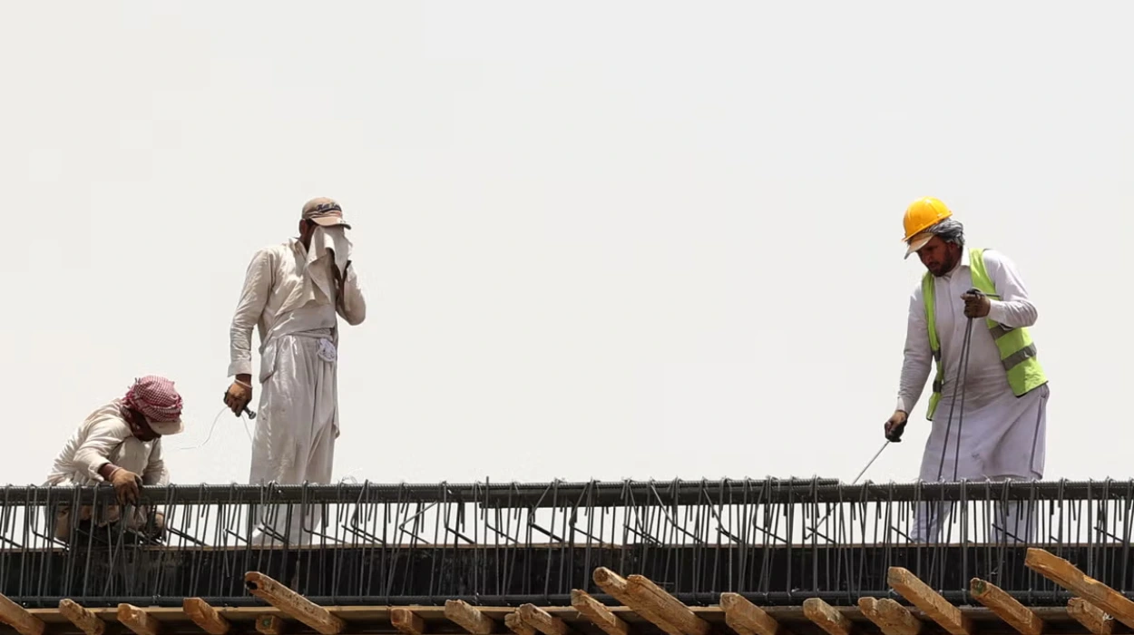 La campaña de expulsiones de Arabia Saudita plantea preocupaciones sobre derechos laborales