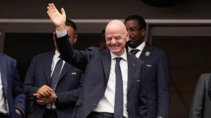 Los parlamentarios europeos cuestionan a la FIFA tras la decisión sobre Balogun