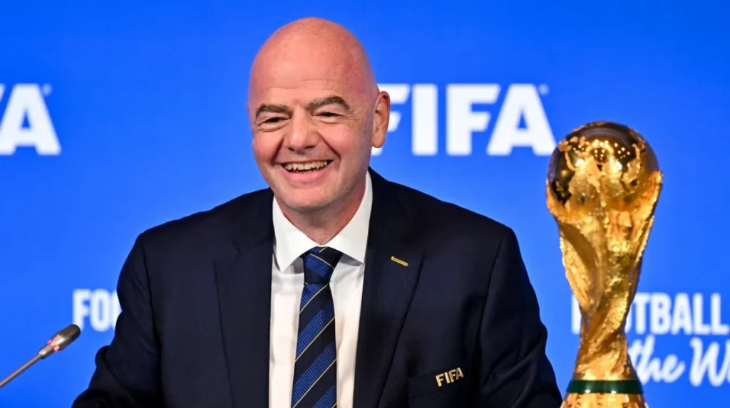 Le PM britannique défie Infantino sur le Mondial 2034 en Arabie saoudite