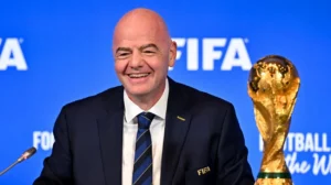 Le PM britannique défie Infantino sur le Mondial 2034 en Arabie saoudite