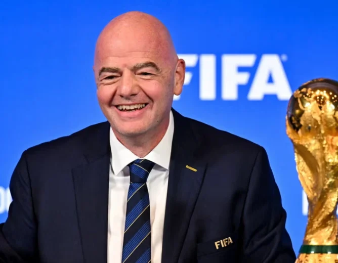 UK PM Challenges Infantino Over Saudi Arabia 2034
